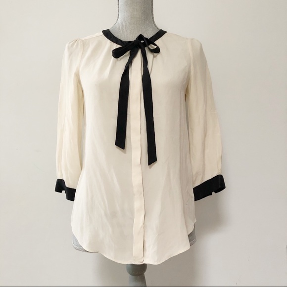 Aritzia Tops - Aritzia T. Babaton silk blouse with bow